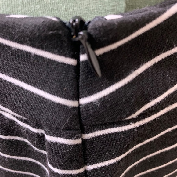 Darjoni Black White Chevron Stripe Skirt Size 6 Stretch A-Line Pockets Work Offi - Picture 3 of 10